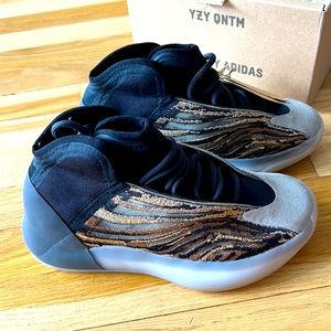 Yeezy QNTM Amber Tint